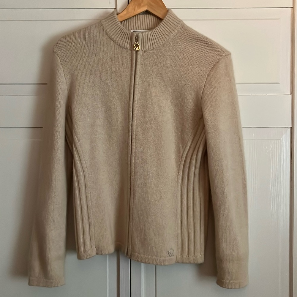 St. John Sport by Marie Gray - 100% cashmere cardigan Women’s M